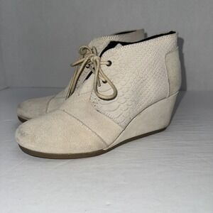 Toms Boots Women's Size 7.5 Beige Lace Up Wedge Ankle Boots